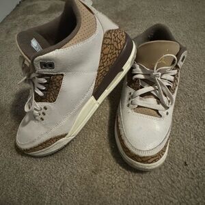 Retro 3 Jordans (Grade School)